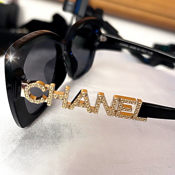 CHANEL Accessories - Chanel Square Sunglasses Black